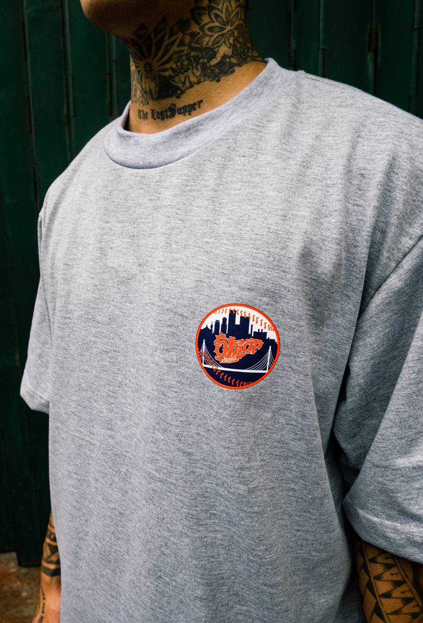 STRAP CITY BALL TEE GREY