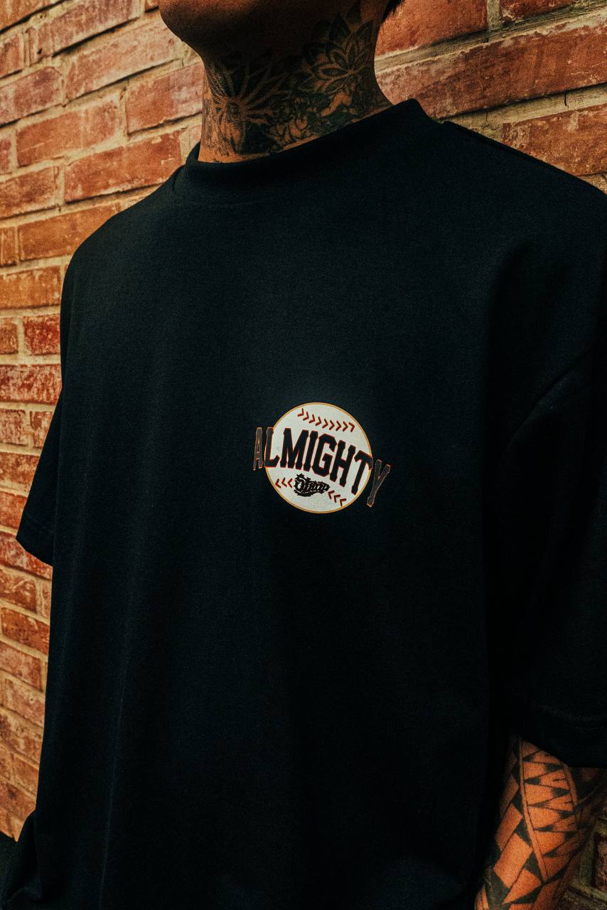 STRAP ALMIGHTY TEE BLACK