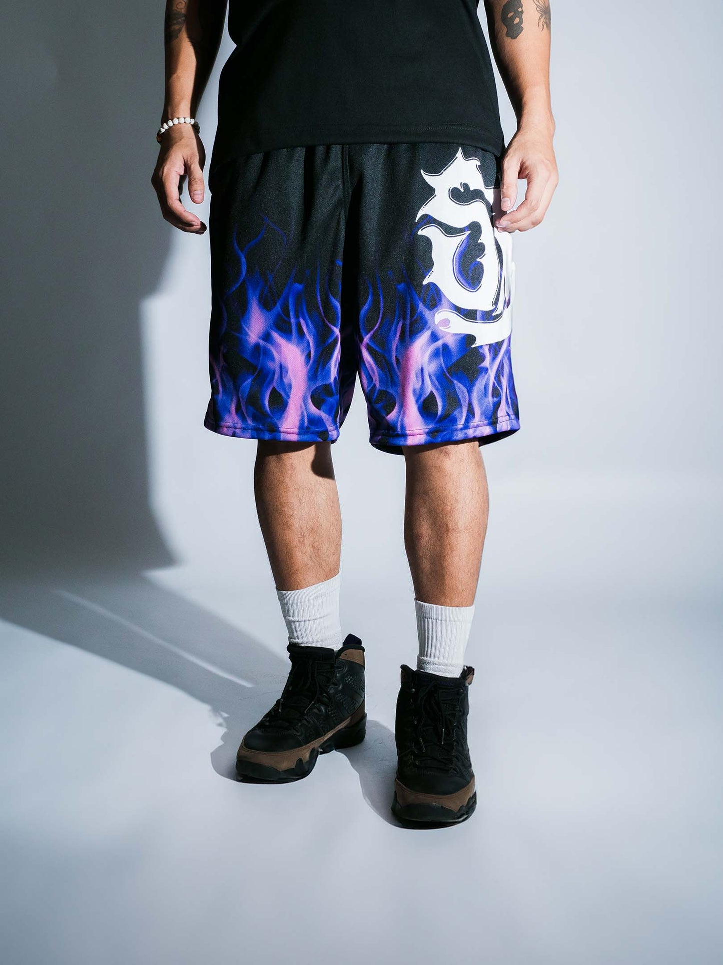 STRAP FLAME LOGO SHORTS