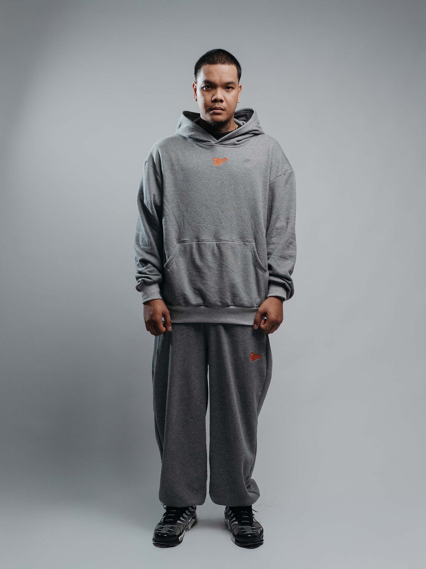 STRAP PULL OVER HOODIE GREY