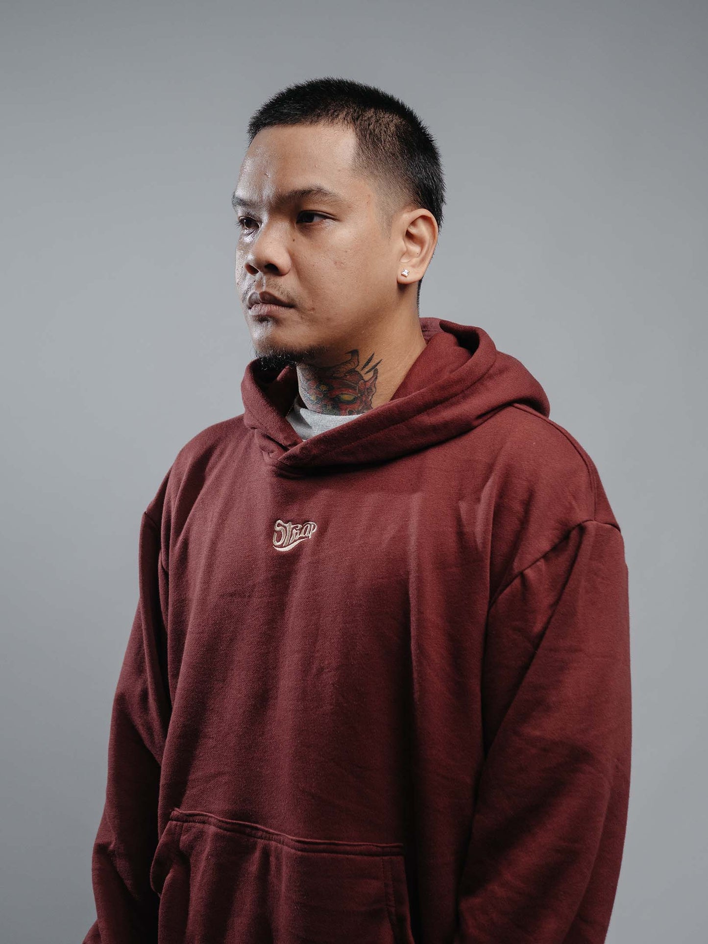 STRAP PULL OVER HOODIE BURGUNDY