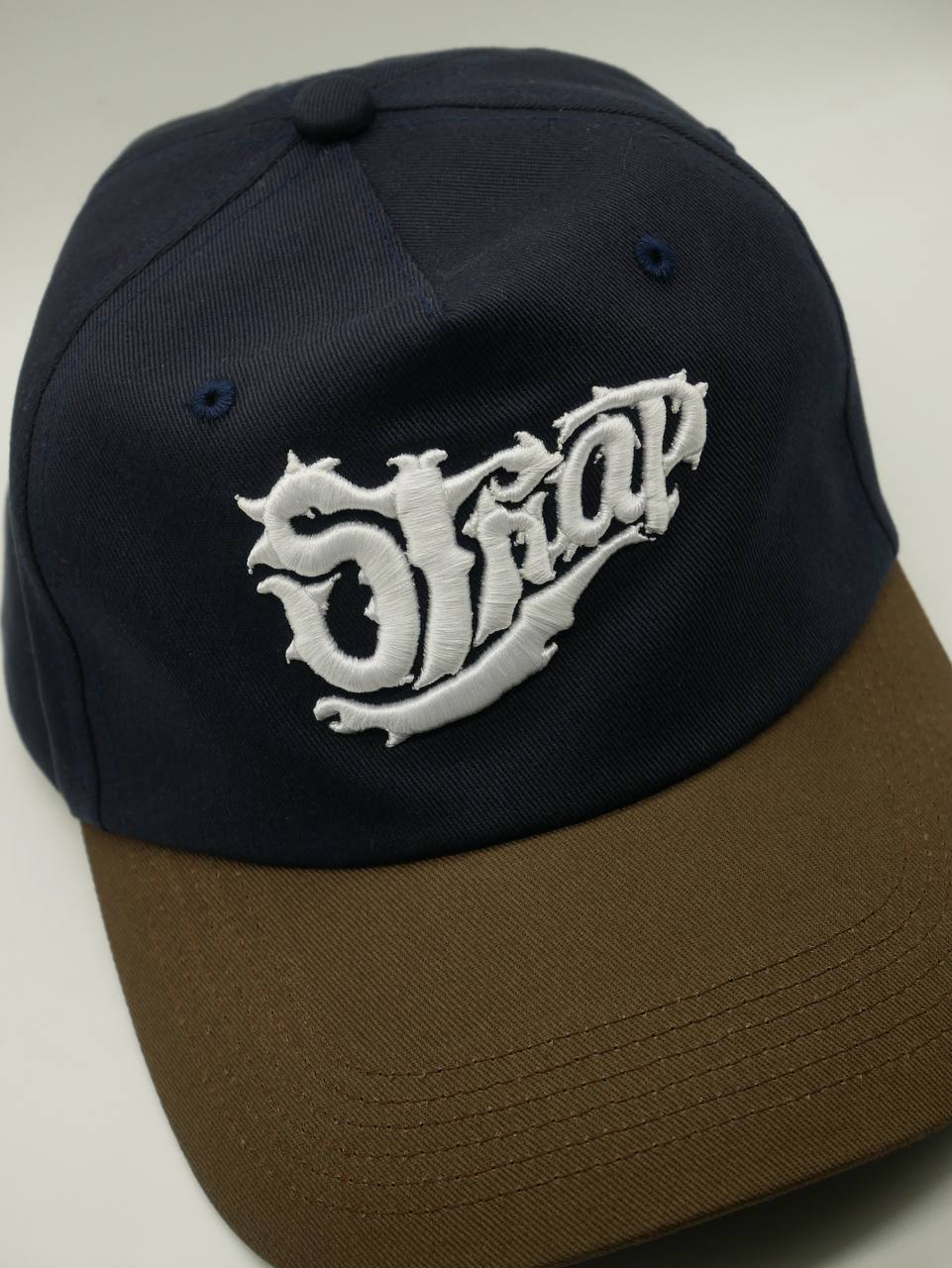 CLUTCH LOGO HAT TWO TONE NAVY/BROWN